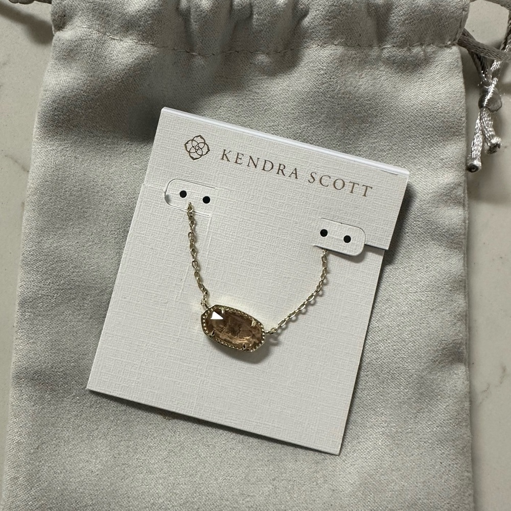 Elisa Pendant Necklace in Citrine